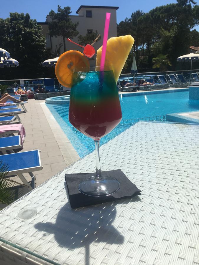 Hotel Bellevue Lignano Sabbiadoro Zewnętrze zdjęcie