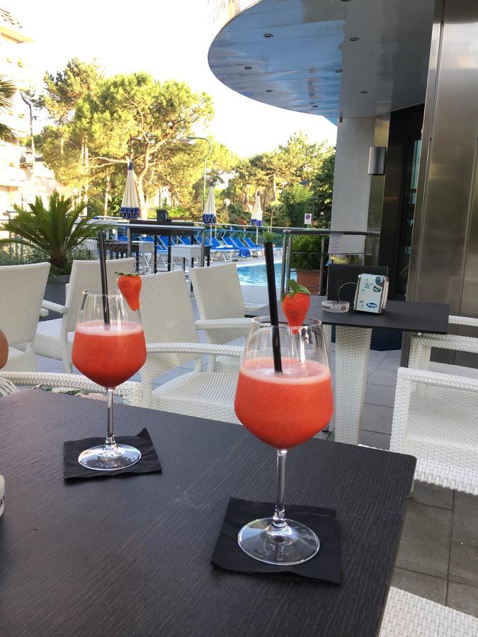 Hotel Bellevue Lignano Sabbiadoro Zewnętrze zdjęcie